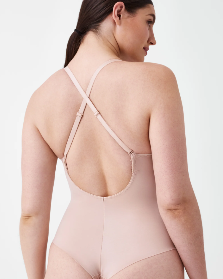 Body perizoma con profonda scollatura e schiena nuda