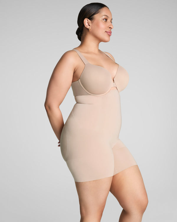 Guaina modellante a vita alta disponibile nelle taglie 1X e 2X