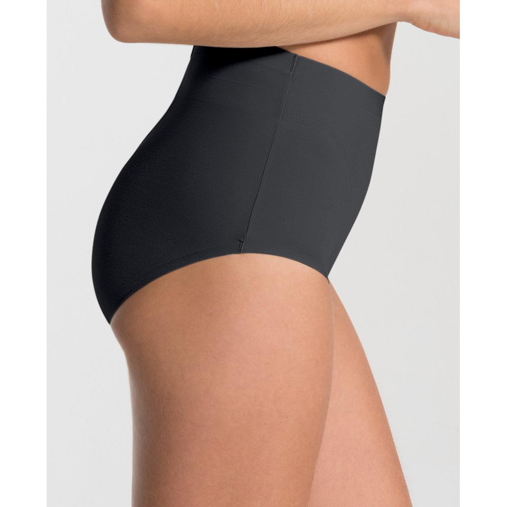 Dettaglio del tessuto elasticizzato dello slip modellante
