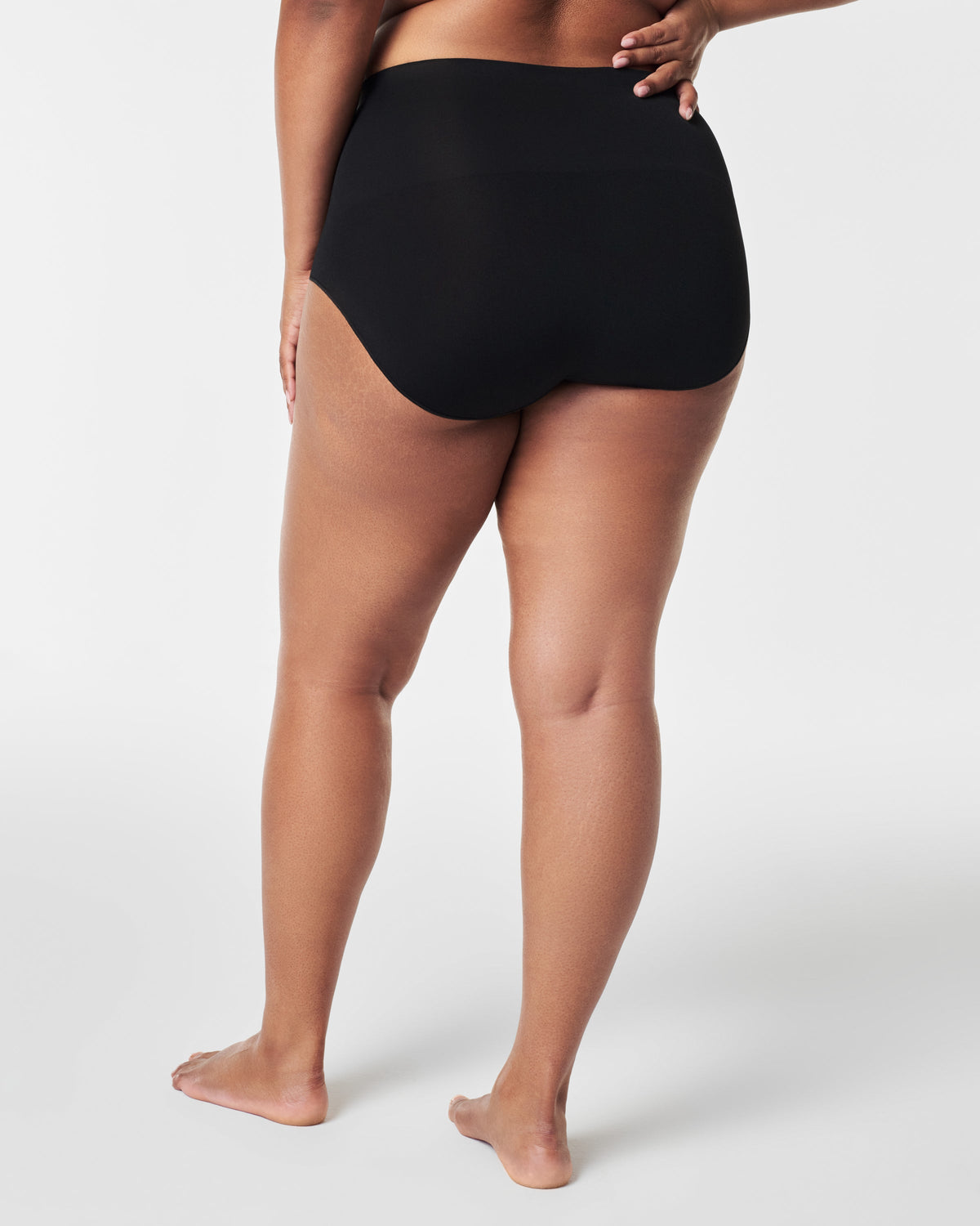 Vestibilità dello slip sulla zona della vita e dei fianchi